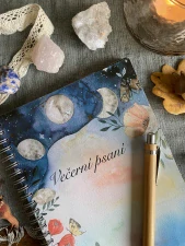 Večerní psaní, ilustrovaný zápisník v kroužkové vazbě