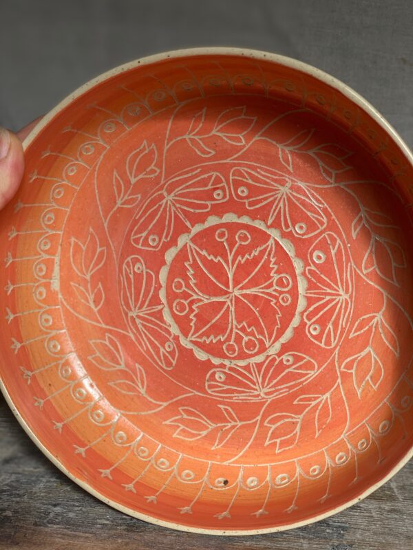 Velká mísa, Sgraffito in Orange - Obrázek 4